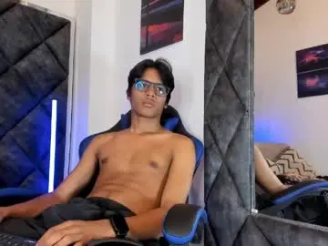 Chaturbate Nude Webcam of liamkron