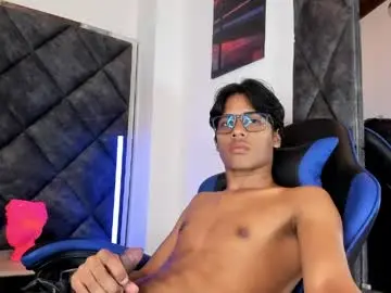 Chaturbate Live Porn of liamkron