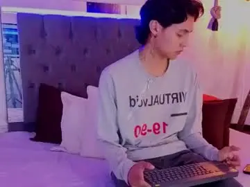Chaturbate Live Sex Cam of tian_sex