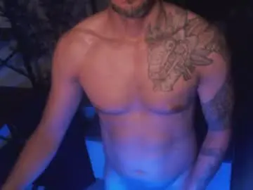 Chaturbate Sex Cam of break_dusk