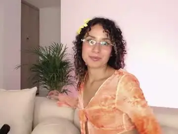 Chaturbate Live Sex Cam of varenka_ivanova22