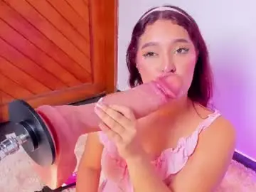 Chaturbate Best live sex cam show of emily__harper_