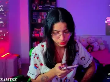 Chaturbate Live Sex Cam of helia_n_amy