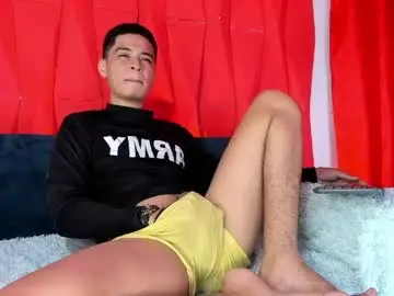 Chaturbate Live Sex Cam of edy_play1