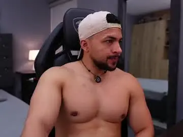 Chaturbate Live Sex Cam of loganmartinx