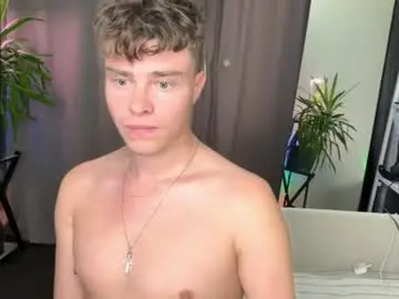 Chaturbate Adult Video Chat of holy_eggs_00