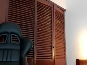 Chaturbate Live Porn of andykings_1