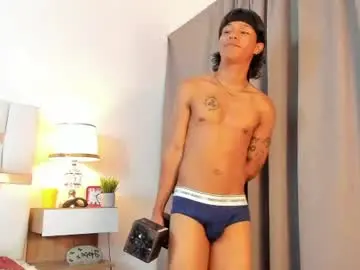 Chaturbate Free Porn Cam of andykings_1
