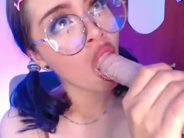Chaturbate Live Sex Cam of raventh_