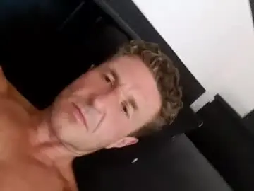 Chaturbate Adult Webcams of apollobest77