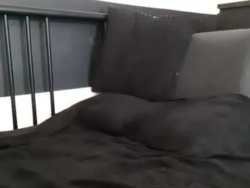 Chaturbate Live Sex of apollobest77