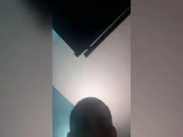 Chaturbate Live Sex Cam of keepitmoistl3vr