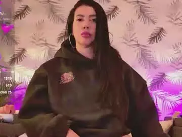 Chaturbate Live Sex Cam of giannadeluca_