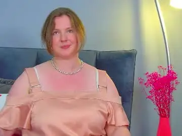 Chaturbate Live Sex Cam of melodymoores