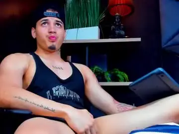 Chaturbate Free Porn Cam of rocco_santos