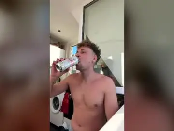 Chaturbate Live Sex Cam of straightplayboymm