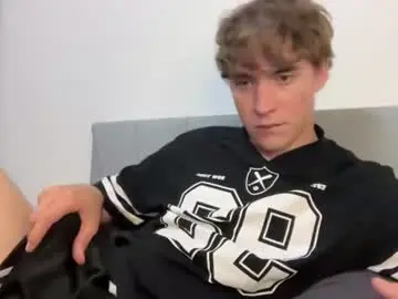 Chaturbate Live Sex Cam of kevin_martin8