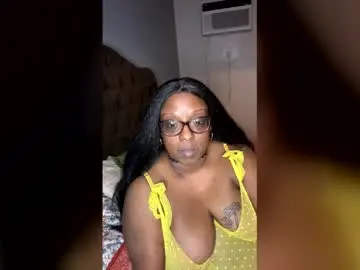 Chaturbate Live Porn of julhmaple777