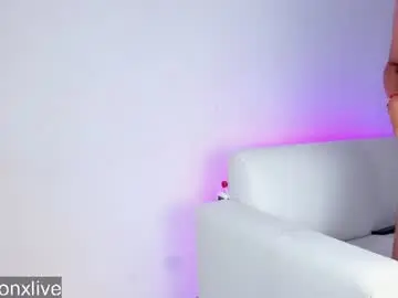 Chaturbate Nude Webcam of hot_temptation21