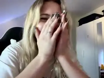 Chaturbate Watch Live Sex Cams of jeraldinebounds