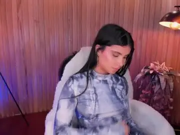 Chaturbate Live Sex Cam of mialaurence_