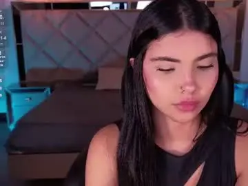 Chaturbate Watch Live Sex Cams of mialaurence_