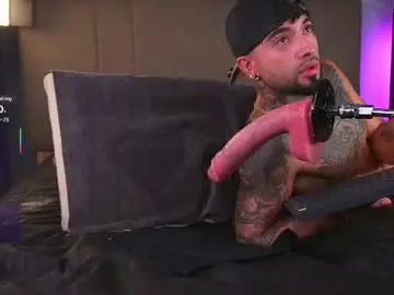 Chaturbate Free Porn Cam of samuelboytattoo