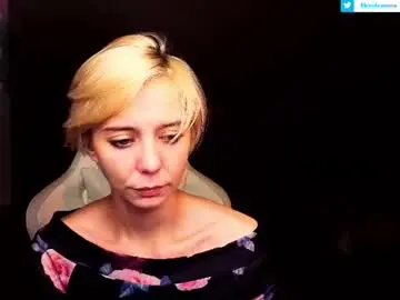 Chaturbate Adult Video Chat of blond_ice_ann