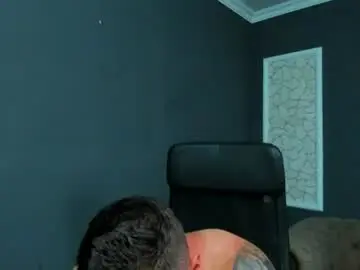 Chaturbate Adult Video Chat of brianhunts
