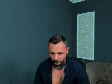 Chaturbate Sex Cam of brianhunts