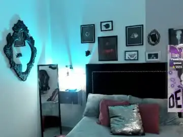 Chaturbate Live Sex Cam of pinkk_demon