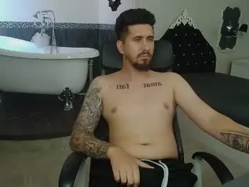 Chaturbate Live Porn of loganstroud