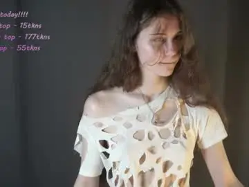 Chaturbate Live Sex Cam of cyndyvalerio