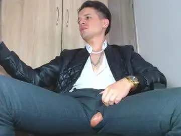 Chaturbate Live Sex Cam of leonal_oconer