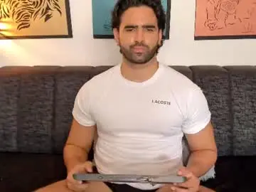 Chaturbate Live Sex Cam of bradleymartin7