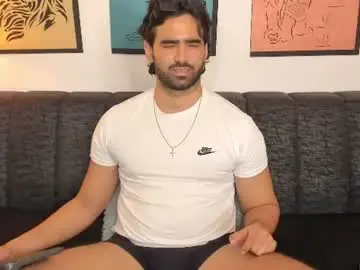 Chaturbate Live Sex Cam of bradleymartin7