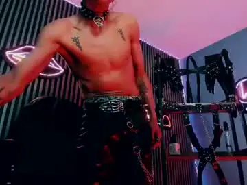Chaturbate Best live sex cam show of maximoking26