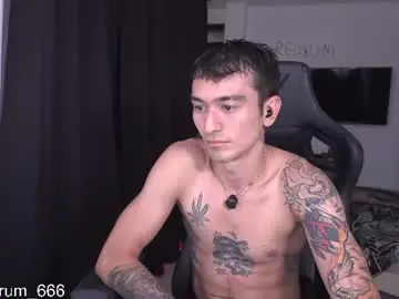 Chaturbate Live Porn of redrum_696