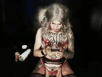 Chaturbate Live Porn of cybertrouble_