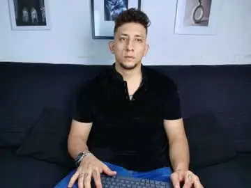 Chaturbate Sex Chat of emiliocum_24