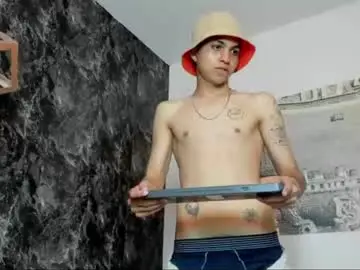 Chaturbate Free Porn Cam of cameron_lux4