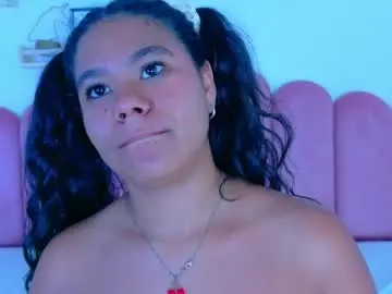 Chaturbate Sex Cam of ahslyevans__