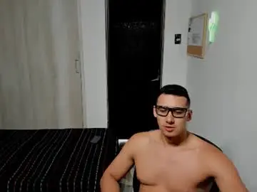 Chaturbate Watch Live Sex Cams of travis_bakerr