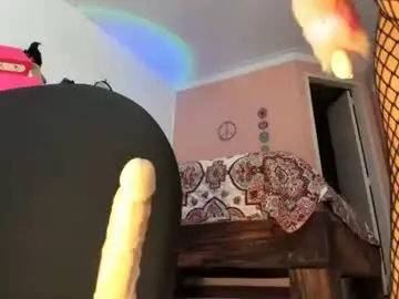 Chaturbate Live Sex Cam of lolaverse