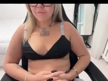 Chaturbate Live Sex Cam of viva_lovee