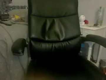 Chaturbate Live Sex Cam of daveishorny1988
