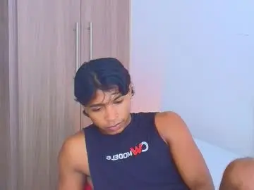 Chaturbate Live Sex Cam of cassian_gold