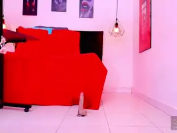 Chaturbate Watch Live Sex Cams of hilary_banks1