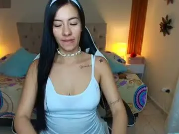 Chaturbate Live Sex Cam of emiily_skinny
