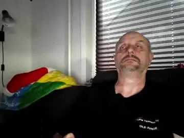 Chaturbate Watch Live Sex Cams of hardmrlazy